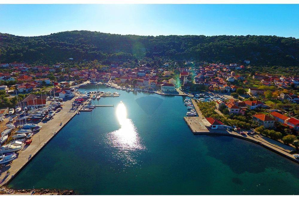 Apartment Marinsko Veli Iz Luaran gambar
