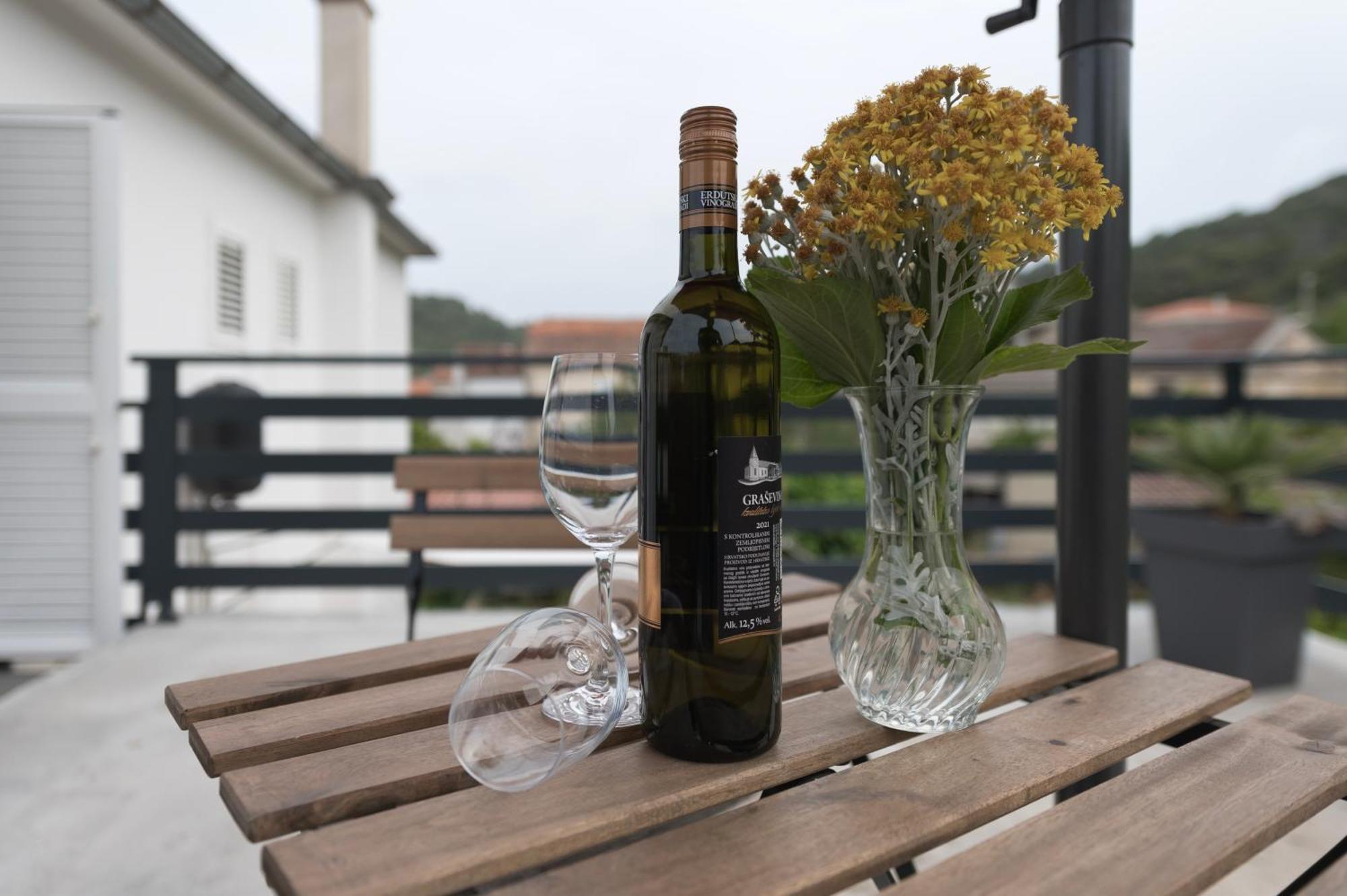 Apartment Marinsko Veli Iz Luaran gambar