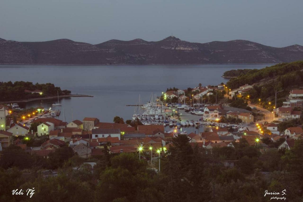 Apartment Marinsko Veli Iz Luaran gambar